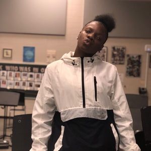 Meet your Posher, Makayla